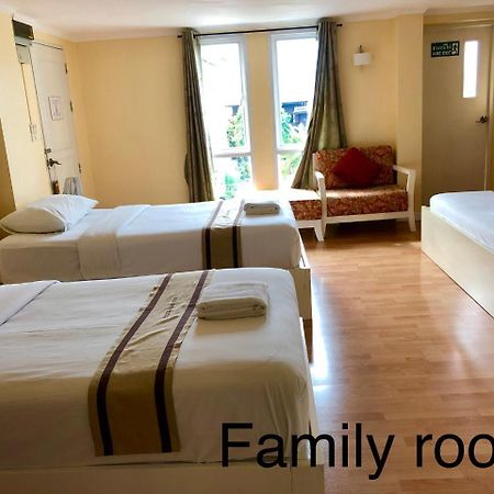 Triple Palms House Hotel Csiangmaj Kültér fotó