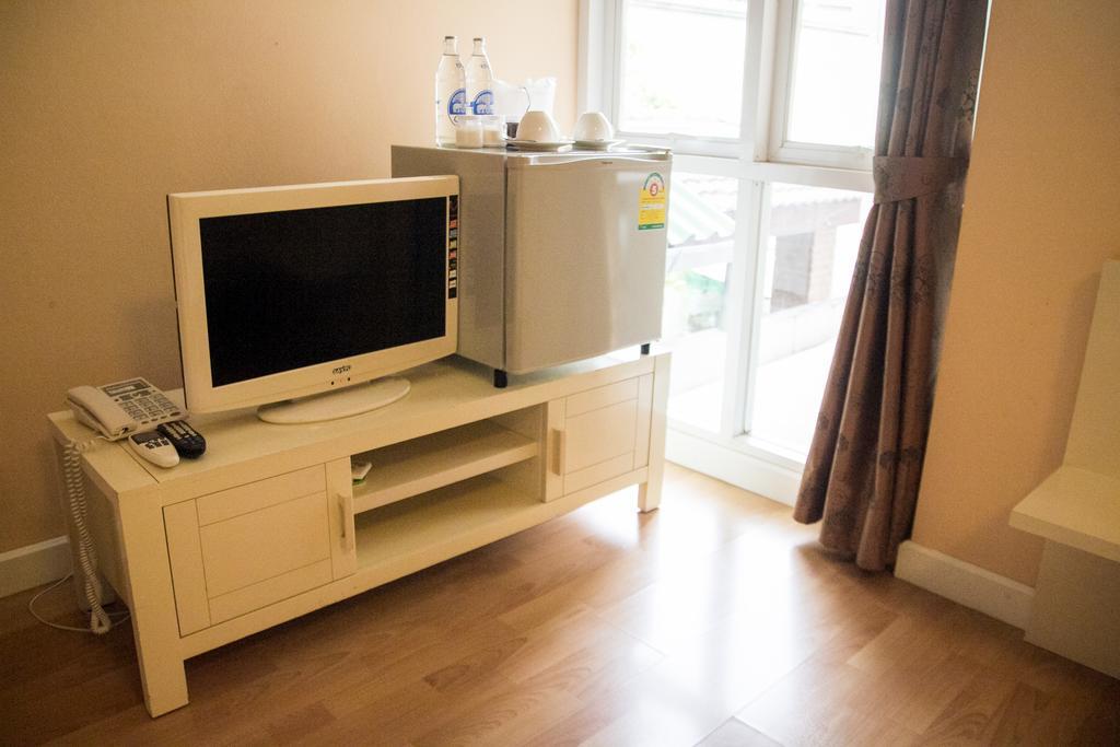 Triple Palms House Hotel Csiangmaj Kültér fotó
