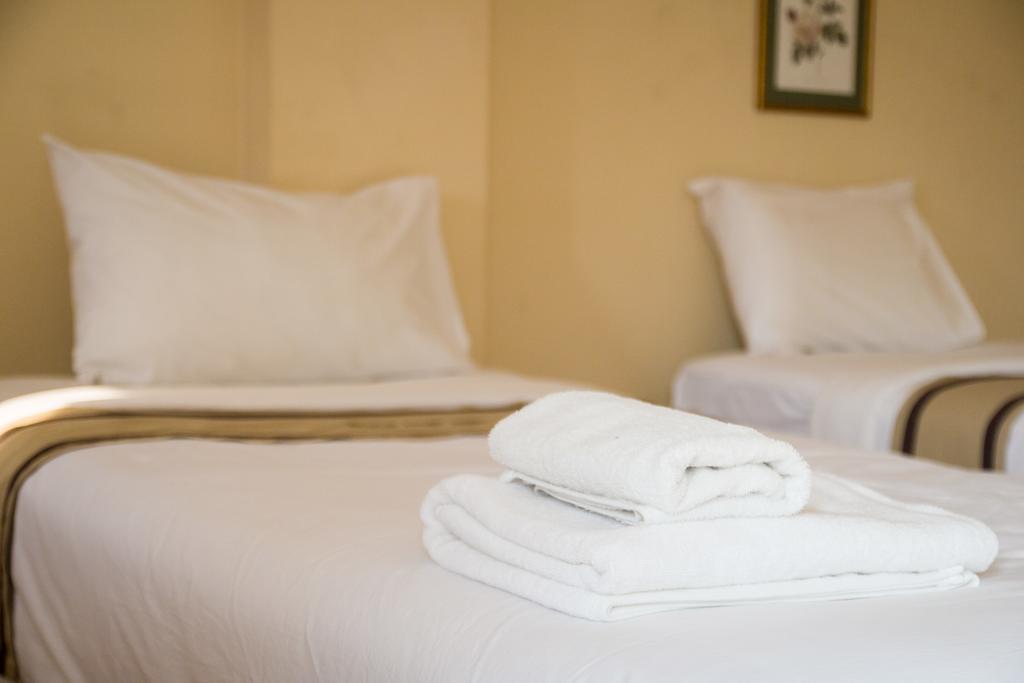 Triple Palms House Hotel Csiangmaj Kültér fotó