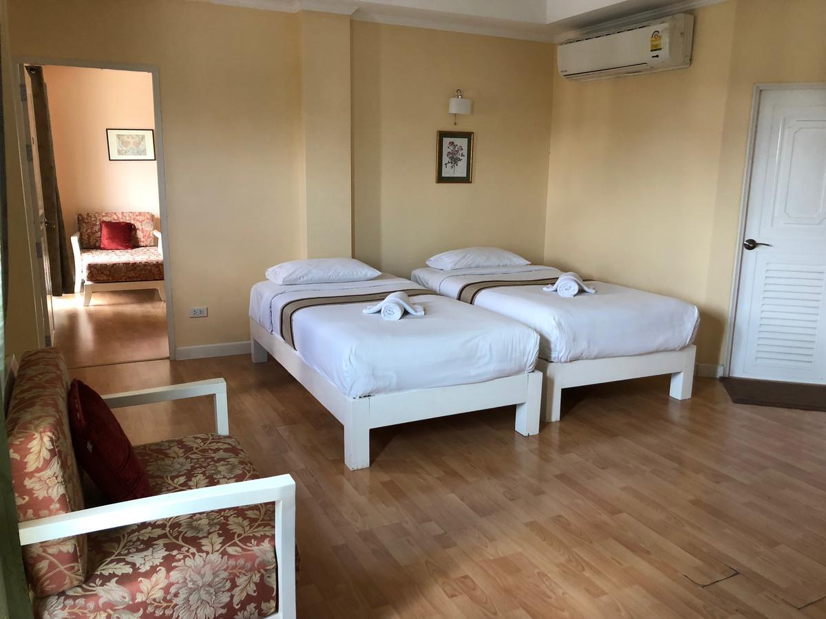Triple Palms House Hotel Csiangmaj Kültér fotó