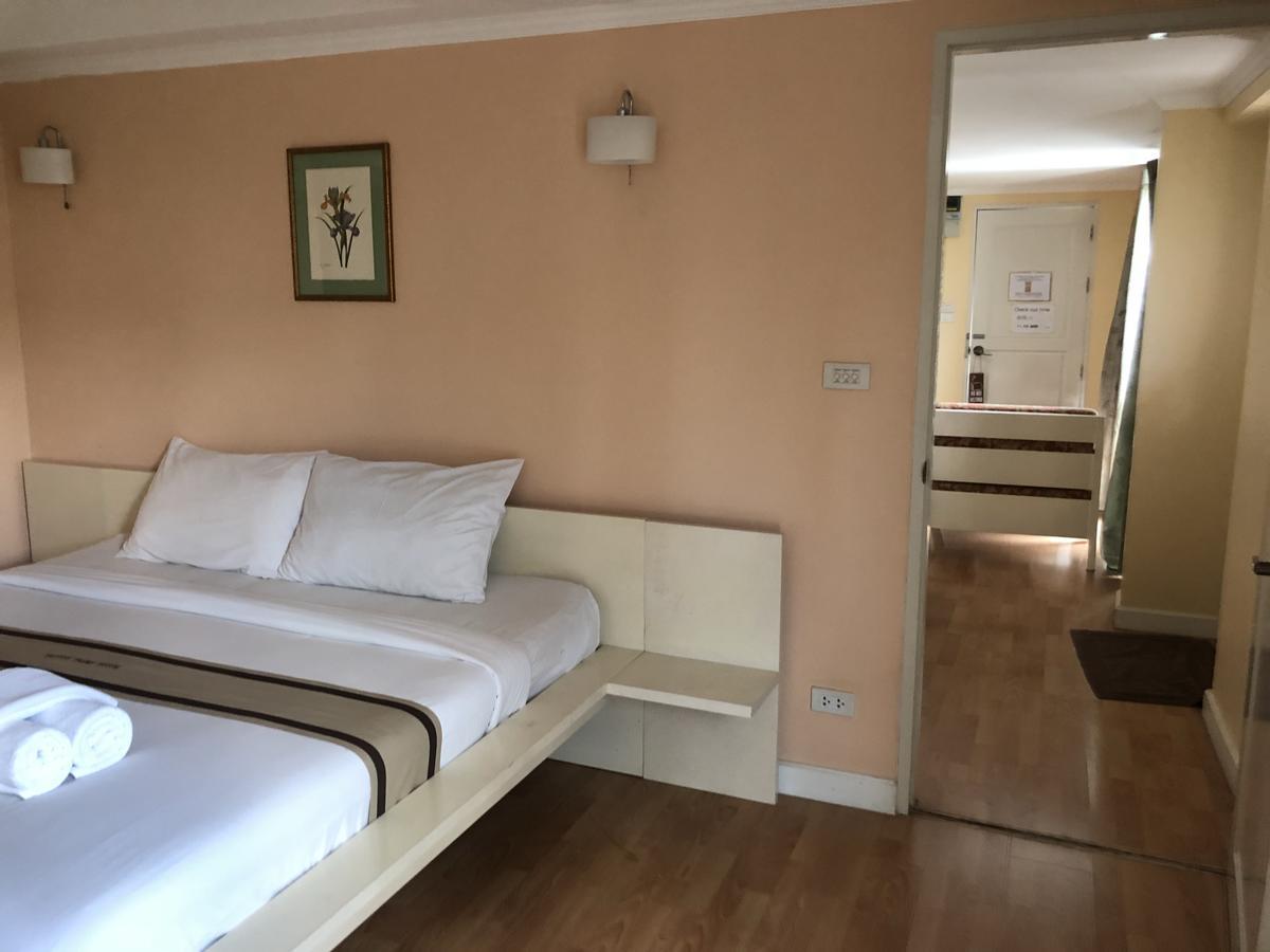 Triple Palms House Hotel Csiangmaj Kültér fotó