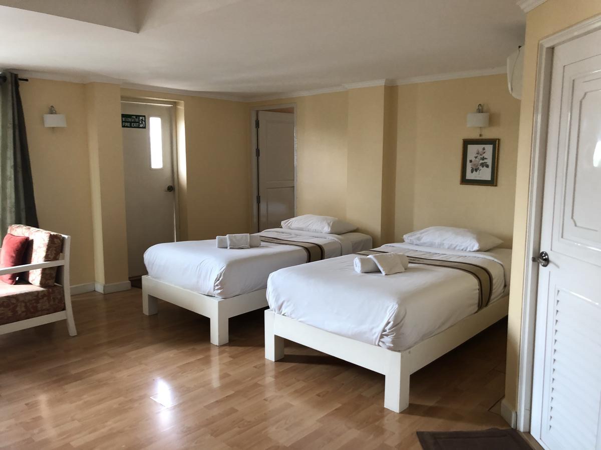 Triple Palms House Hotel Csiangmaj Kültér fotó