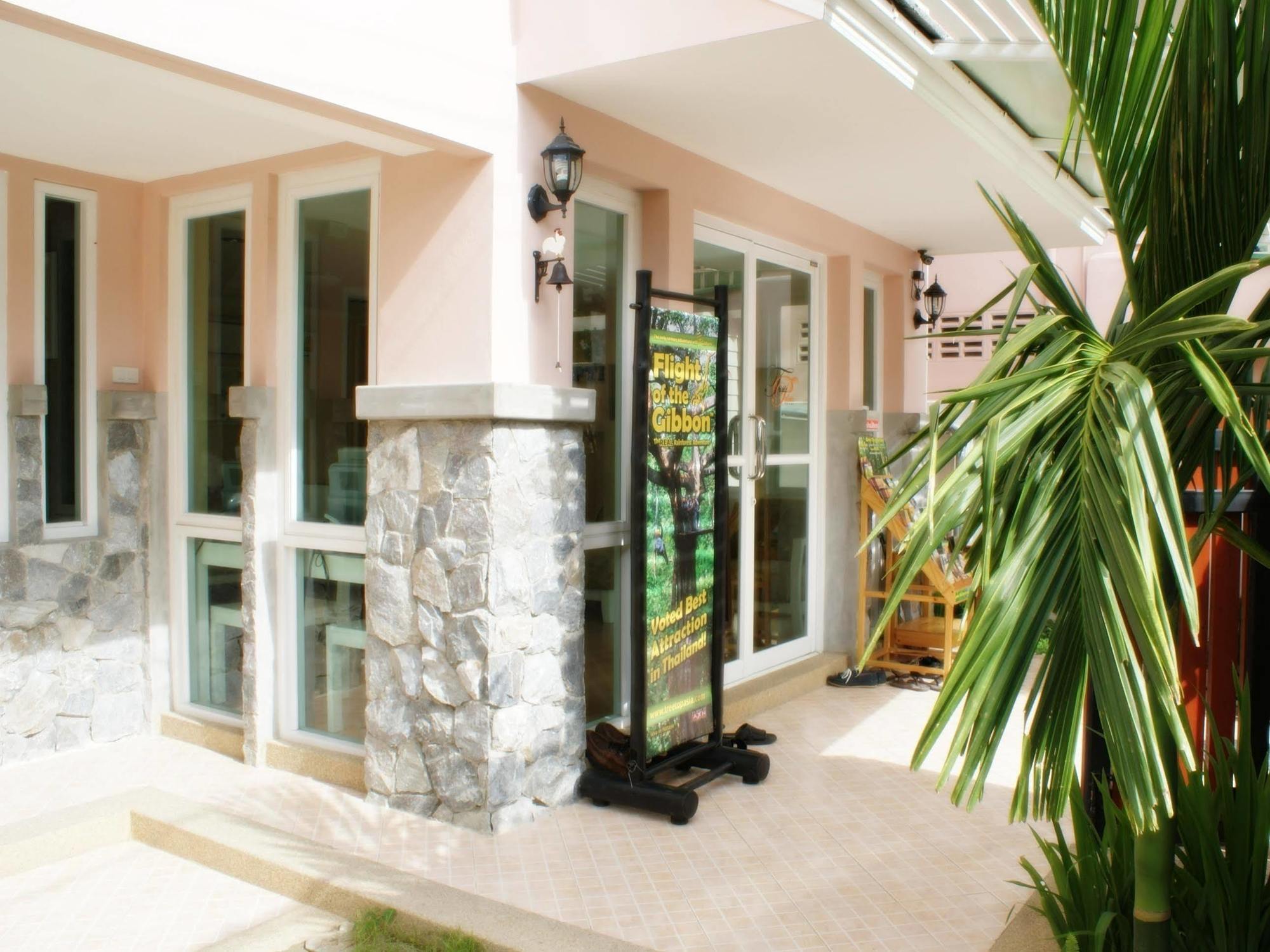 Triple Palms House Hotel Csiangmaj Kültér fotó