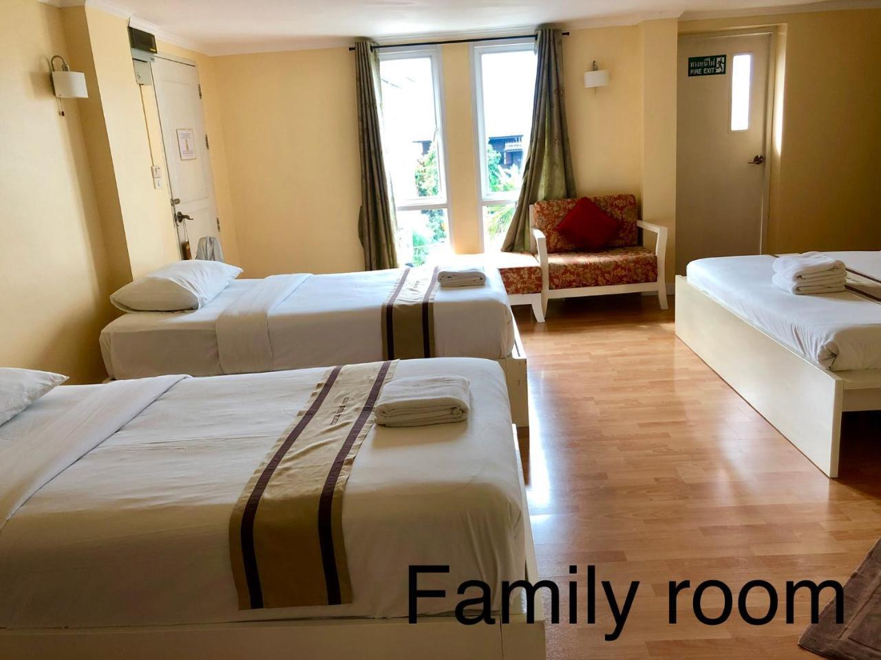 Triple Palms House Hotel Csiangmaj Kültér fotó