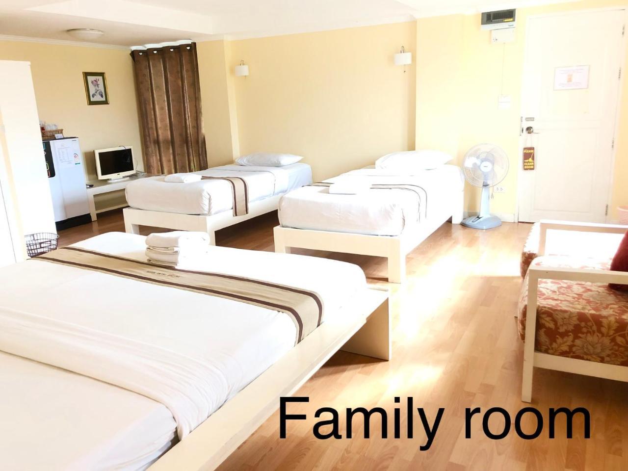 Triple Palms House Hotel Csiangmaj Kültér fotó