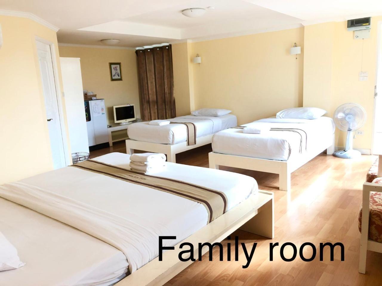 Triple Palms House Hotel Csiangmaj Kültér fotó