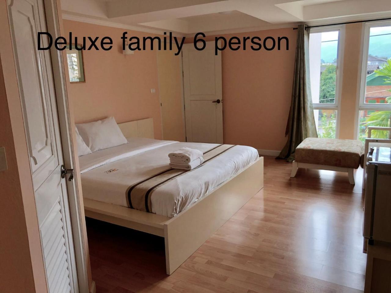 Triple Palms House Hotel Csiangmaj Kültér fotó