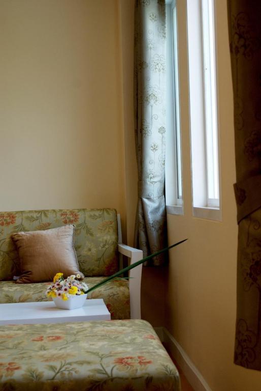 Triple Palms House Hotel Csiangmaj Kültér fotó